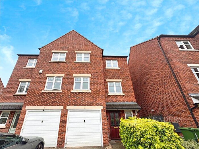 4 Bedroom House To Rent In Alder Carr Close, Redditch, B98