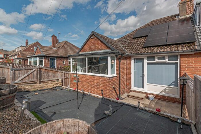 2 Bedroom Bungalow For Sale In Roundhill Mount, Bingley, West Yorkshire, BD16