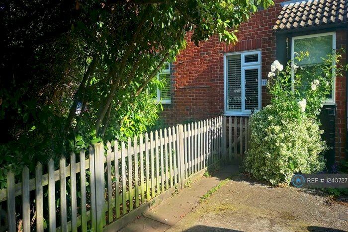 3 Bedroom End Of Terrace House To Rent In Staveyard Road, London, SE16