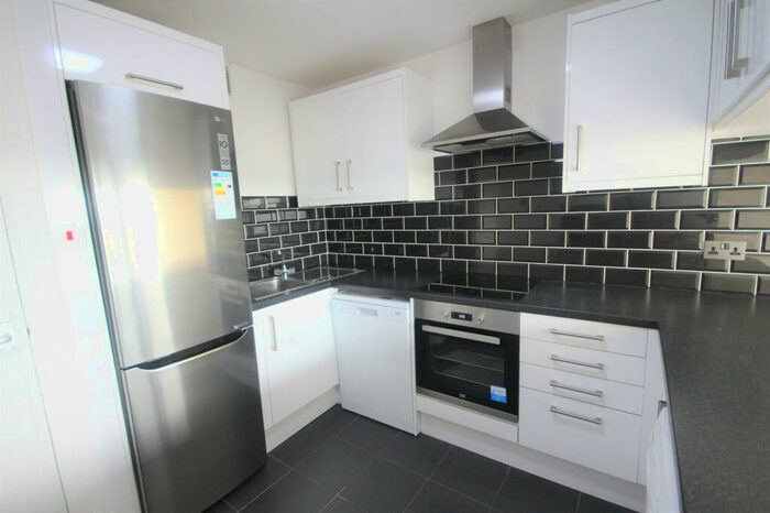 2 Bedroom Apartment To Rent In Ingledew Court, Leeds, West Yorkshire, LS17