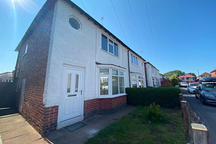 2 Bedroom Semi-Detached House To Rent In Linden Grove, Stapleford, NG9