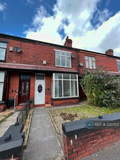 3 Bedroom Terraced House To Rent In St. Helens Road, Bolton, BL3