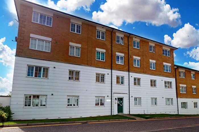 2 Bedroom Flat For Sale In The Yard, Braintree, CM7
