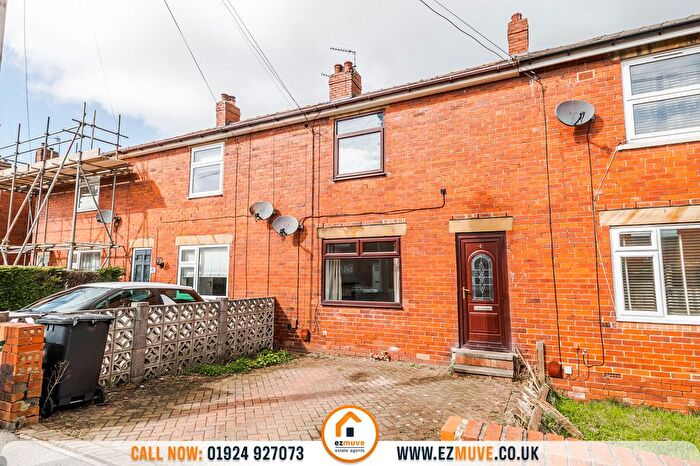 2 Bedroom Terraced House For Sale In The Avenue, Tingley, WF3