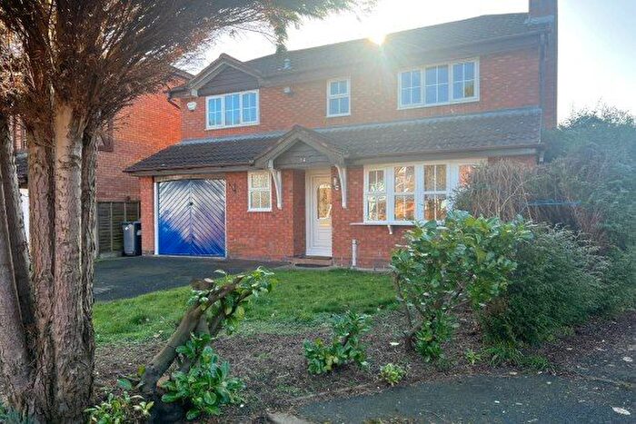 4 Bedroom Detached House To Rent In Chadstone Close, Solihull, B90