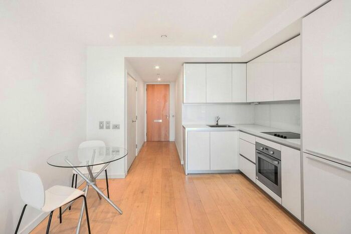 1 Bedroom Flat To Rent In Elephant And Castle, Elephant And Castle, London, SE1