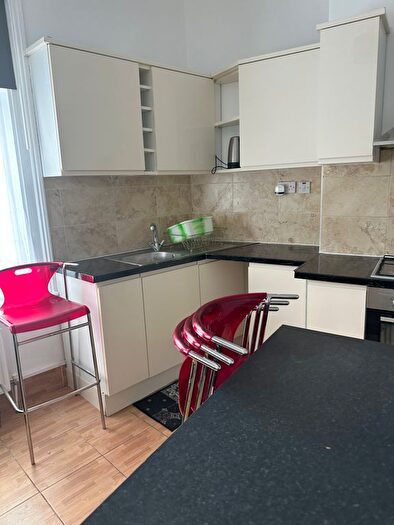 4 Bedroom Flat To Rent In Acre Lane, Brixton, SW2