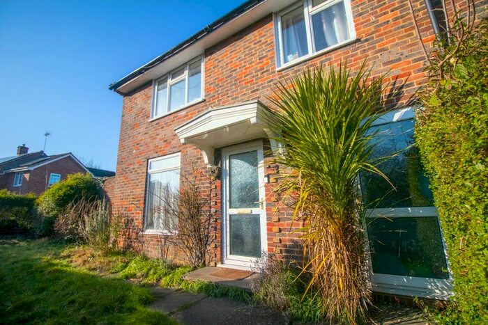 3 Bedroom End Of Terrace House To Rent In Albert Road, Bracknell, RG42