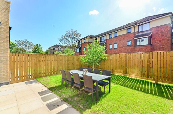 4 Bedroom Terraced House For Sale In Gunnersbury Mews, Chiswick, London, W4