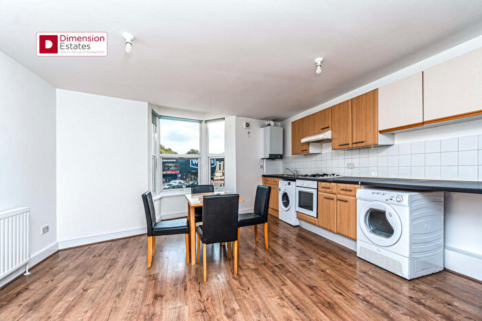 3 Bedroom Maisonette To Rent In Seven Sisters Road, Seven Sisters, N15