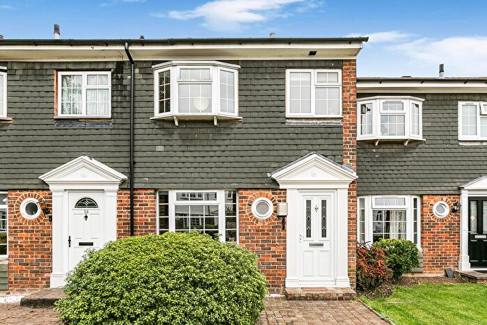 3 Bedroom Terraced House For Sale In Garrick Close, Staines-Upon-Thames, Surrey, TW18