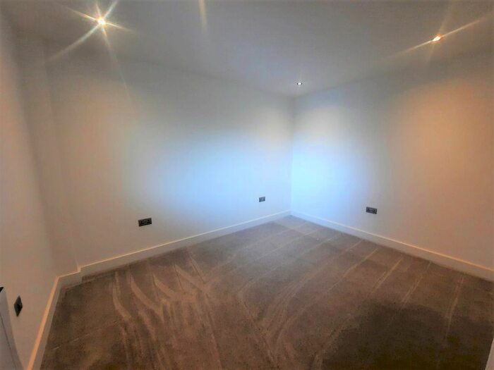 2 Bedroom Flat To Rent In Tamworth Street, Lichfield, WS13