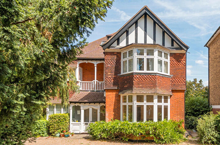 2 Bedroom Apartment For Sale In Cumberland Road, Bromley, BR2
