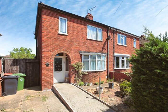 3 Bedroom Semi-Detached House For Sale In Windsor Drive, Peterborough, PE2