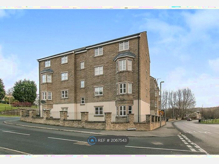 2 Bedroom Flat To Rent In Laithe Hall Avenue, Cleckheaton, BD19