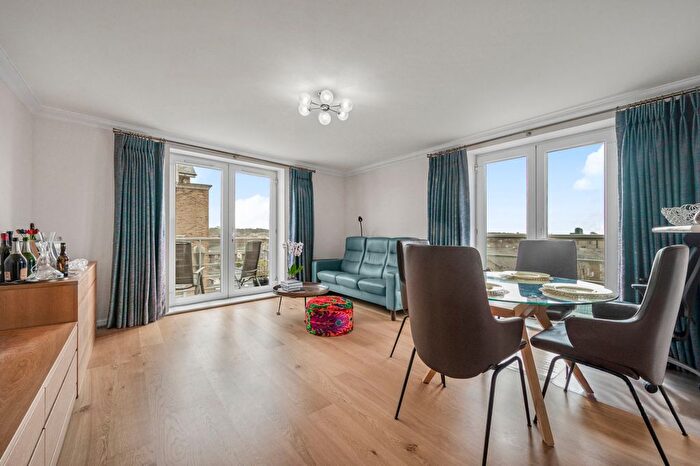 1 Bedroom Flat For Sale In Millennium Drive, Cubitt Town, E14