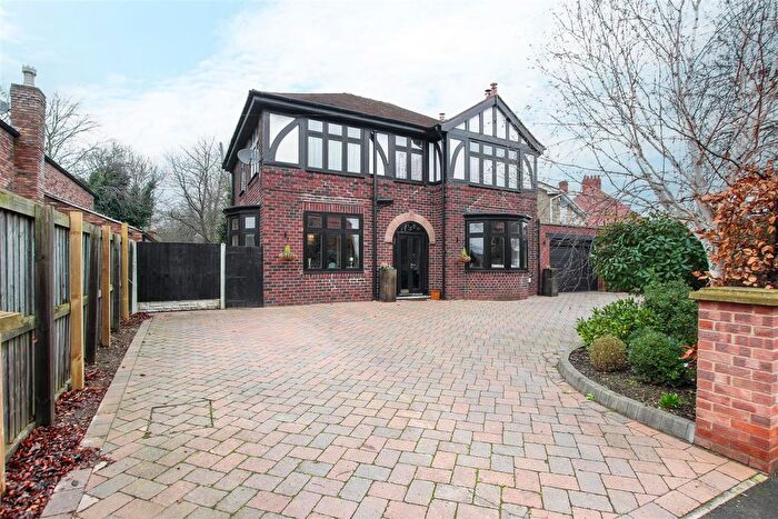 4 Bedroom Detached House For Sale In Rose Hill Rise, Bessacarr, Doncaster, DN4