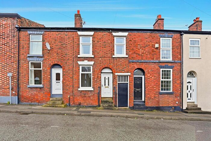 2 Bedroom House For Sale In Cumberland Street, Macclesfield, SK10