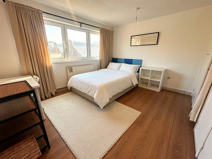 3 Bedroom Flat To Rent In Cox House, Field Road, London, W6