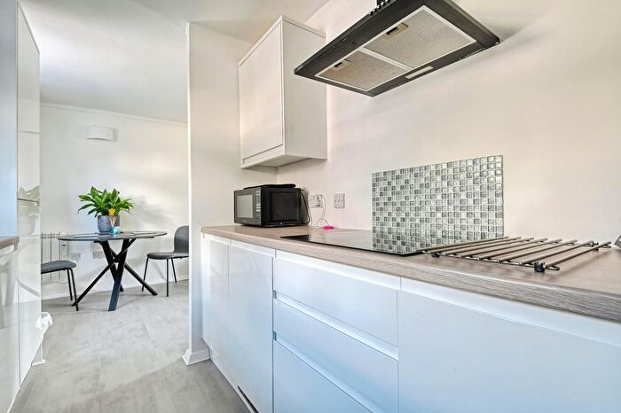 1 Bedroom Flat For Sale In Jockey Road, Sutton Coldfield, B73