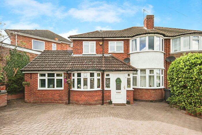 4 Bedroom Semi-detached House For Sale In High Brink Road, Birmingham, West Midlands, B46