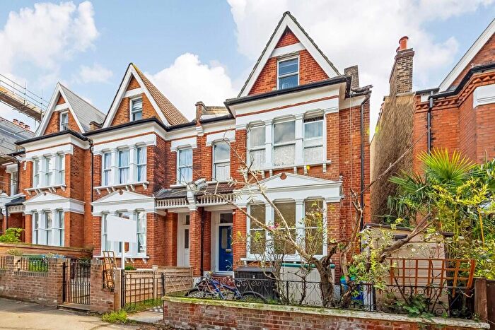 1 Bedroom Apartment For Sale In Elmwood Road, Herne Hill, London, SE24