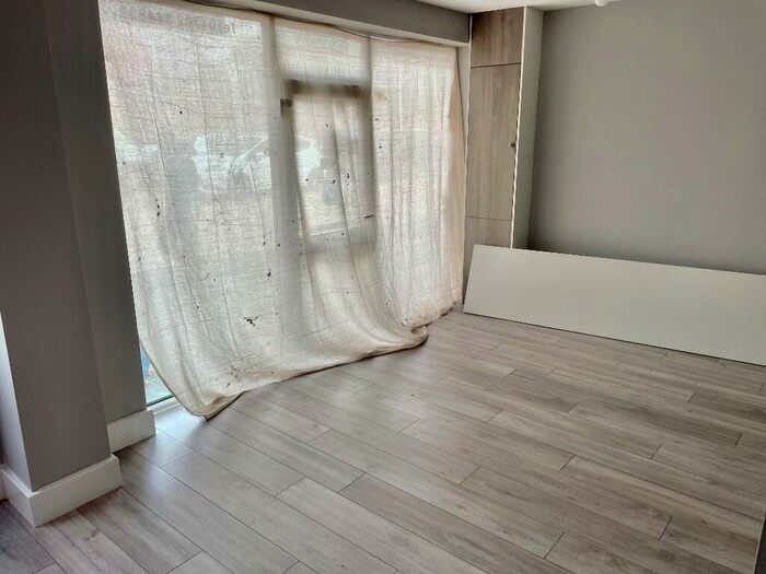 1 Bedroom Flat To Rent In London Road, Southend-On-Sea, Essex, SS1