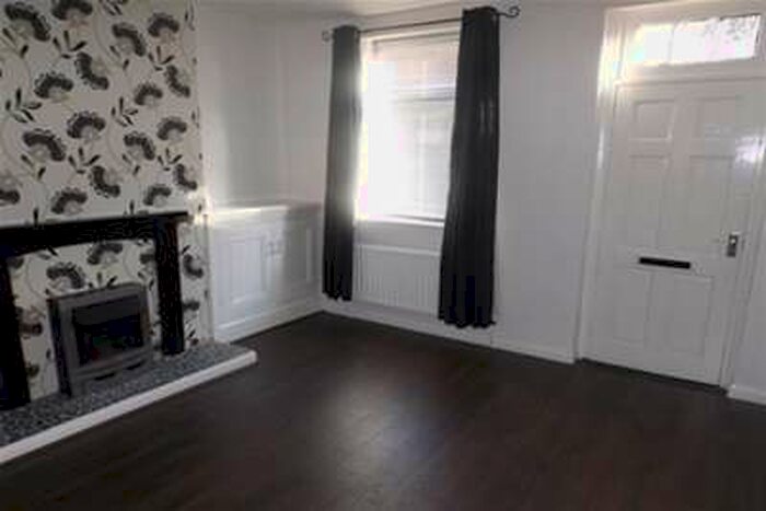 2 Bedroom Terraced House To Rent In John Street, Chesterfield, S40