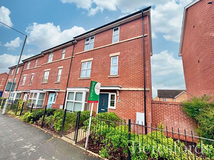 3 Bedroom End Of Terrace House For Sale In Brook Street, Colchester, CO1