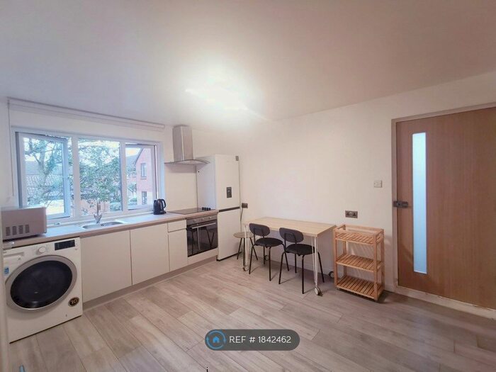 1 Bedroom Flat To Rent In Wimbledon, London, SW19