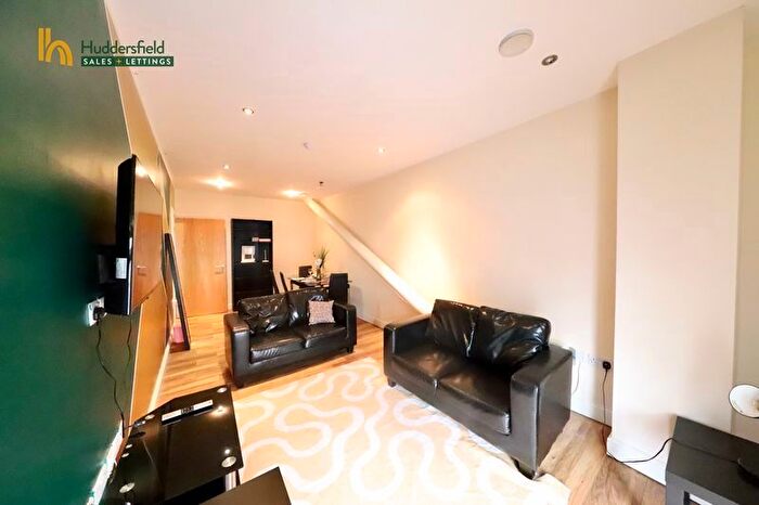 1 Bedroom Flat To Rent In Westgate, Huddersfield, HD1