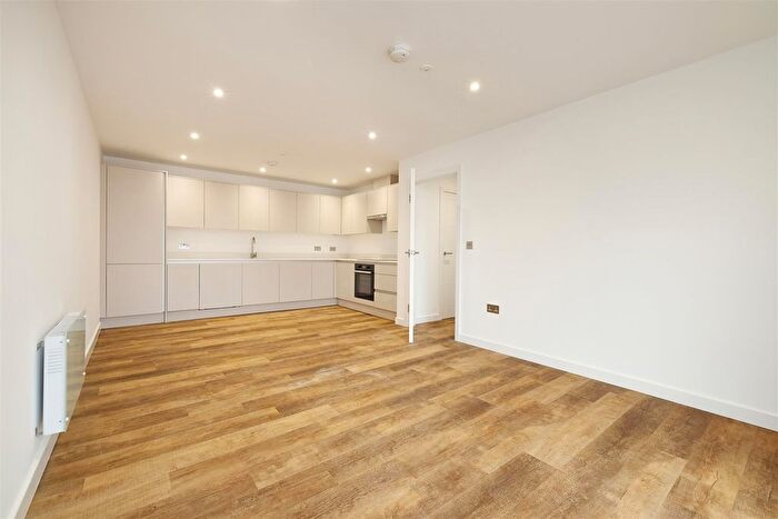 2 Bedroom Flat For Sale In Central Dorking, RH4