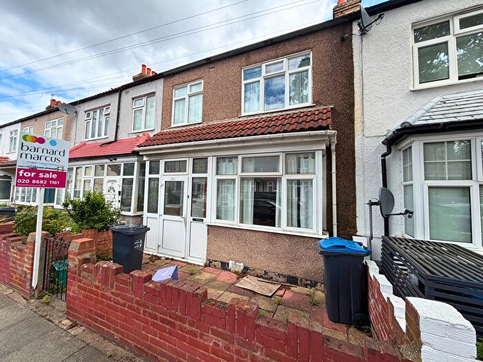 3 Bedroom Property For Sale In Seely Road, Tooting, London, SW17