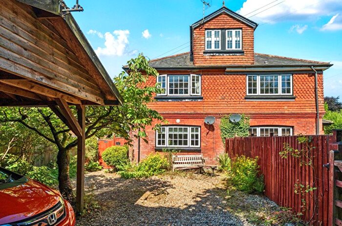 3 Bedroom Semi Detached House For Sale In Grayshott, Hindhead, Surrey, GU26