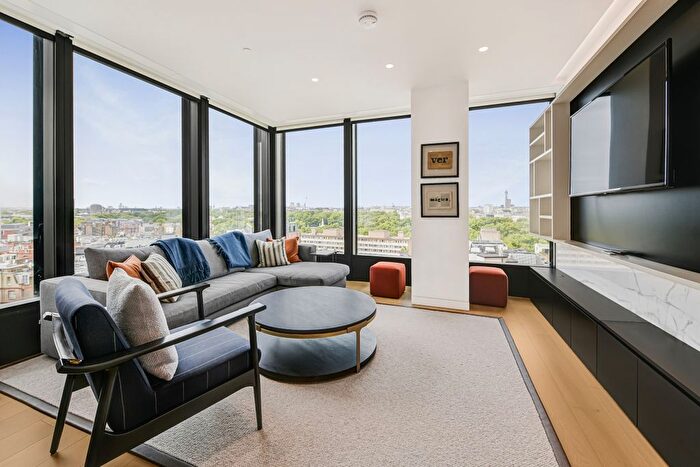 3 Bedroom Flat To Rent In Buckingham Gate, Westminster, SW1E