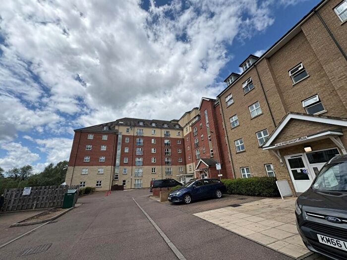 2 Bedroom Flat To Rent In Palgrave Road, Bedford, Bedfordshire, MK42