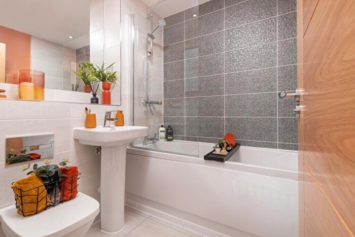 2 Bedroom Semi-Detached House For Sale In Maple Creek Fobbing Stanford-Le-Hope, SS17