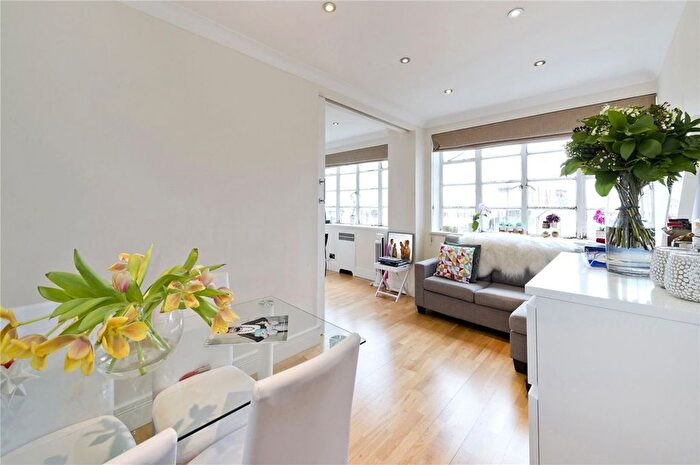 1 Bedroom Flat To Rent In Winchester Court, Kensington, W8