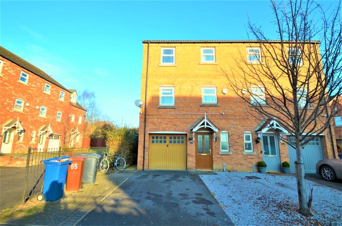 4 Bedroom Semi-Detached House To Rent In Parkgate, Goldthorpe, Rotherham S63