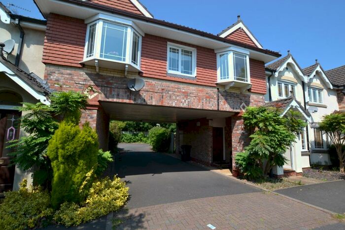 2 Bedroom Flat To Rent In Alveston Drive, Wilmslow, SK9
