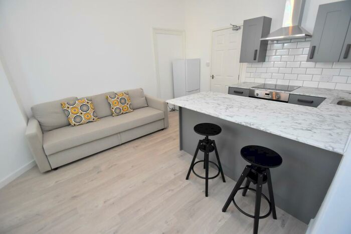 1 Bedroom Flat To Rent In Connaught Road, Roath, Cardiff, CF24