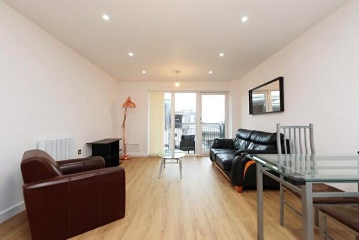 2 Bedroom Flat To Rent In Alexandria House Cardiff, CF11