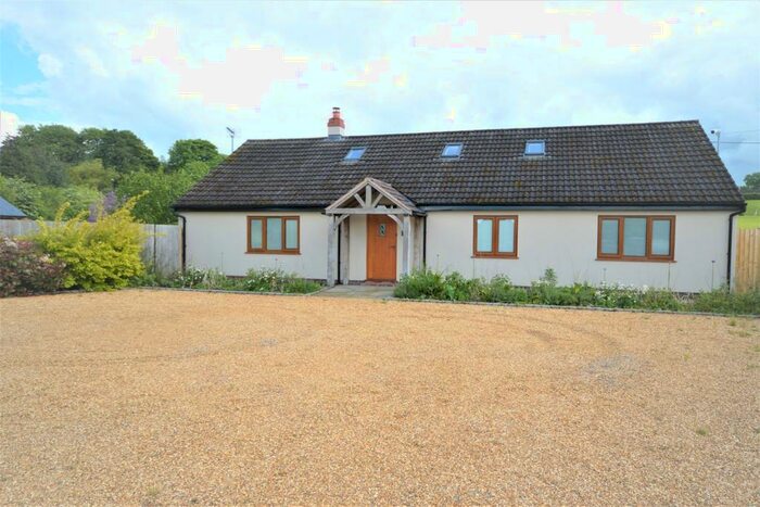 4 Bedroom Detached Bungalow To Rent In Knutsford Road, Holmes Chapel, CW4