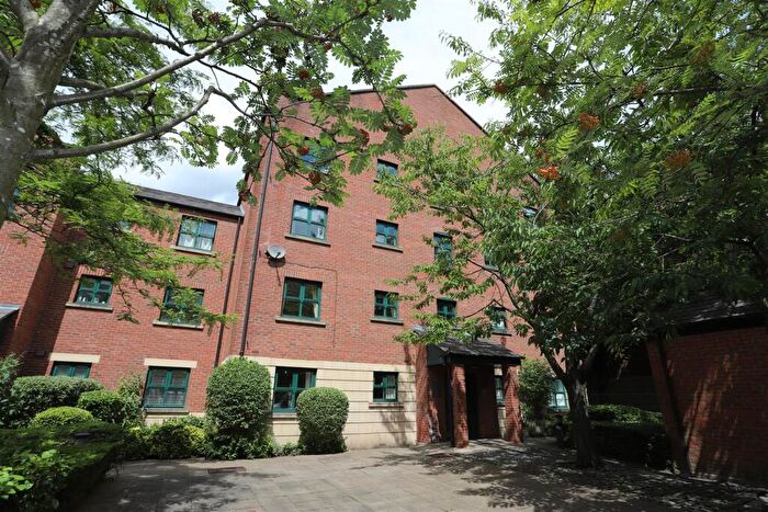 2 Bedroom Apartment To Rent In Slate Wharf, Manchester, M15