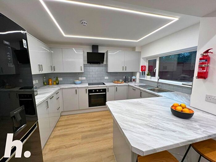 5 Bedroom Property To Rent In Latimer Road, Exeter, EX4