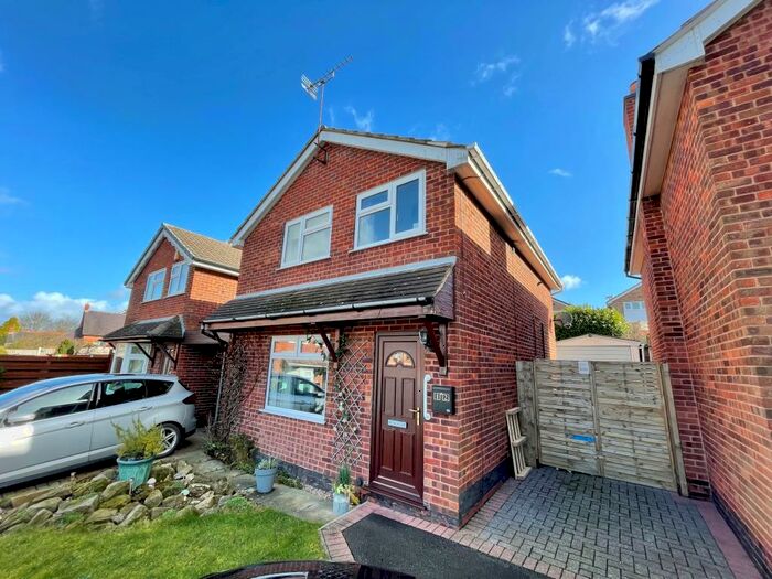 3 Bedroom Detached House To Rent In Dale View Gardens, Kilburn, DE56