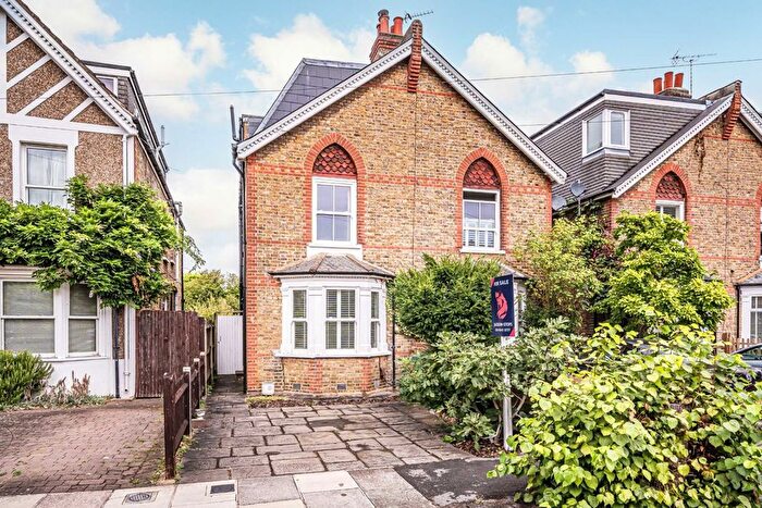 4 Bedroom Property To Rent In Munster Road, Teddington, TW11