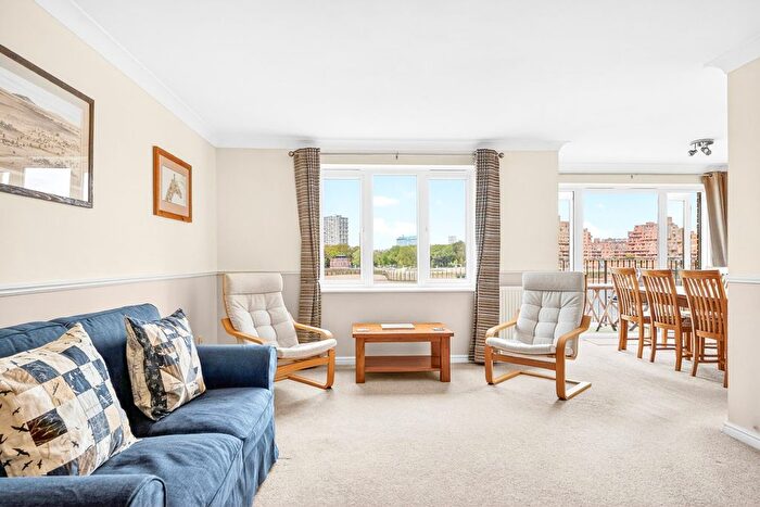 3 Bedroom Flat For Sale In Bellamys Court, Abbotshade Road, London, SE16