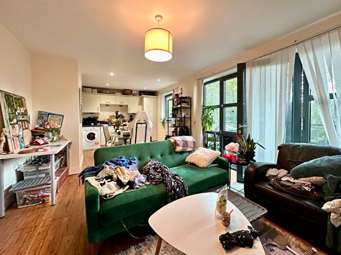 2 Bedroom Flat To Rent In Chapter Way, London, SW19