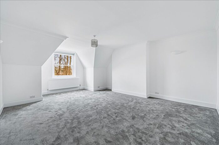 4 Bedroom Maisonette To Rent In Frognal Gardens, London, NW3